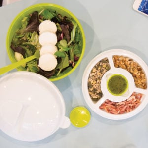 Salad Box to-go to promote employee healthy eating 