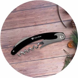 Nordkapp-waitress-knife-Blog